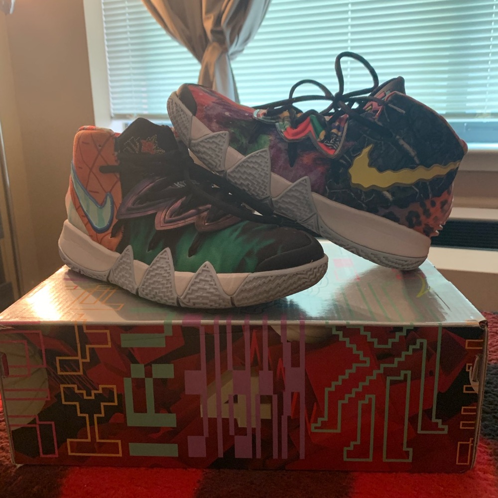 Kyrie’s Kybrid S2 - Size 5.5 (Big Kids) - Like New
